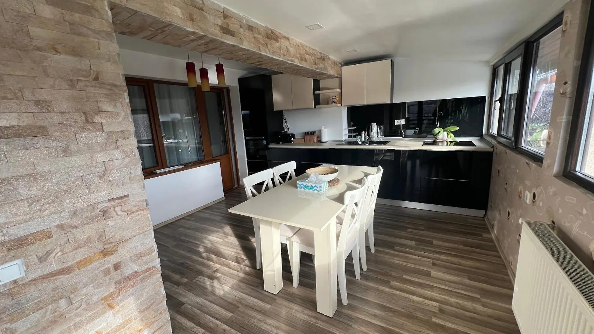 Apartament 3 Camere Premium Odaile Otopeni 0*,