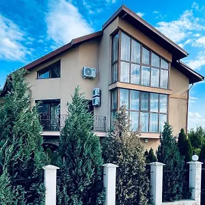 Maison d'hôtes Ami Bucharest Airport,therme&free Parking, Otopeni