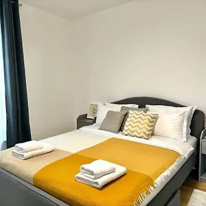  Apartment Sky Airport Therme 2