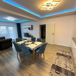 Apartment Zim Family Airport